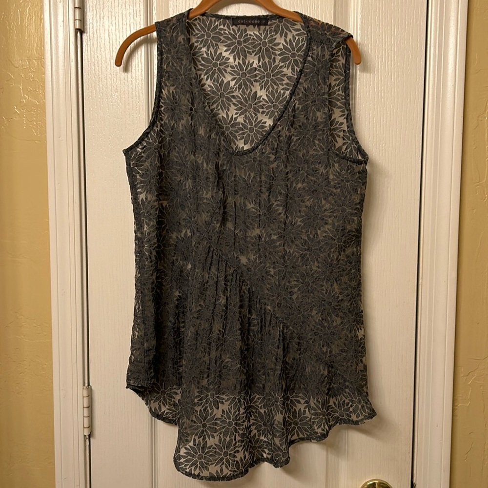 Cut loose sz s sheer top